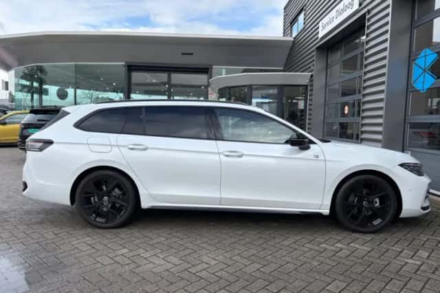 Volkswagen Passat (2025) thumbnail 15