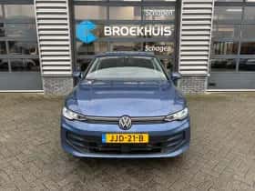 Volkswagen Golf (2025) thumbnail 2