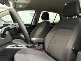 Volkswagen Golf (2025) thumbnail 13