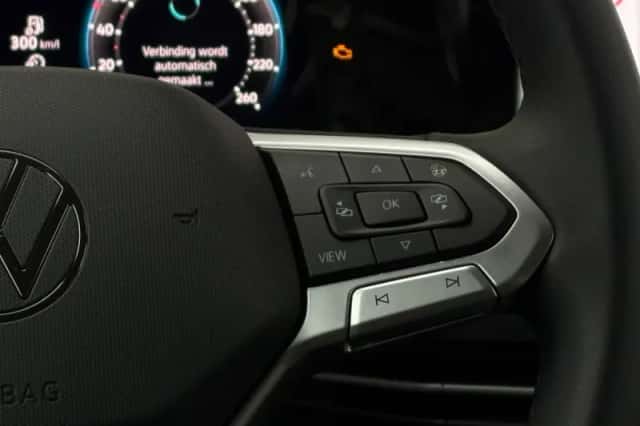 Volkswagen Golf (2025) thumbnail 19