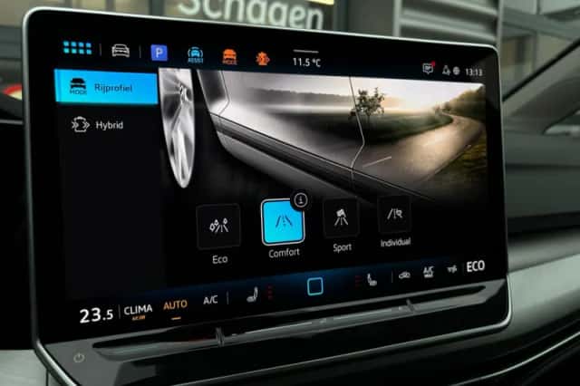 Volkswagen Golf (2025) thumbnail 25