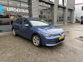Volkswagen Golf (2025) thumbnail 4
