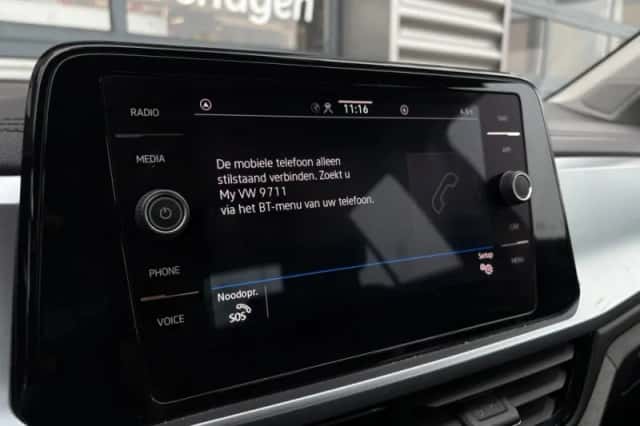 Volkswagen T-Roc (2023) thumbnail 22