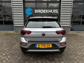 Volkswagen T-Roc (2023) thumbnail 8