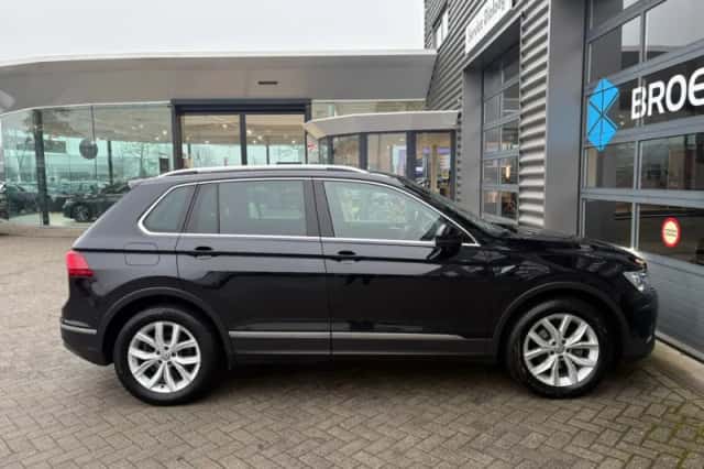 Volkswagen Tiguan (2018) thumbnail 11