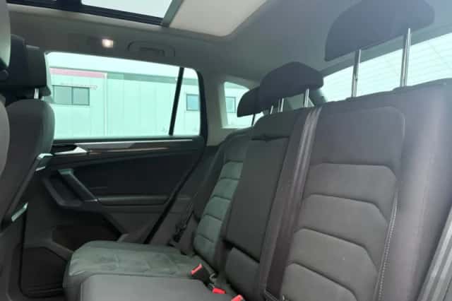 Volkswagen Tiguan (2018) thumbnail 13
