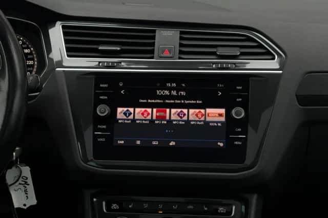 Volkswagen Tiguan (2018) thumbnail 15