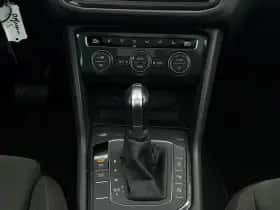 Volkswagen Tiguan (2018) thumbnail 16