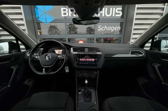 Volkswagen Tiguan (2018) thumbnail 17