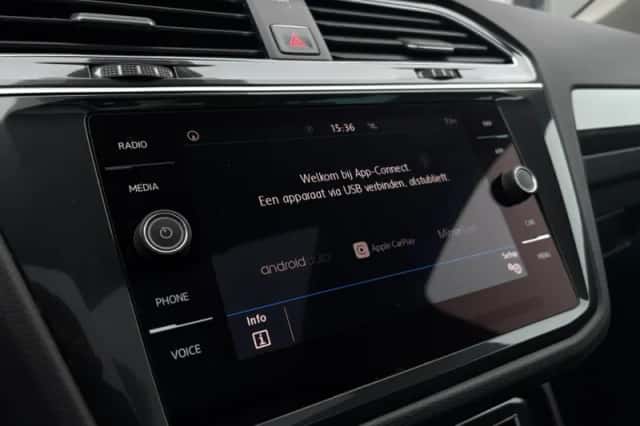 Volkswagen Tiguan (2018) thumbnail 30