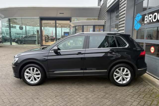 Volkswagen Tiguan (2018) thumbnail 5