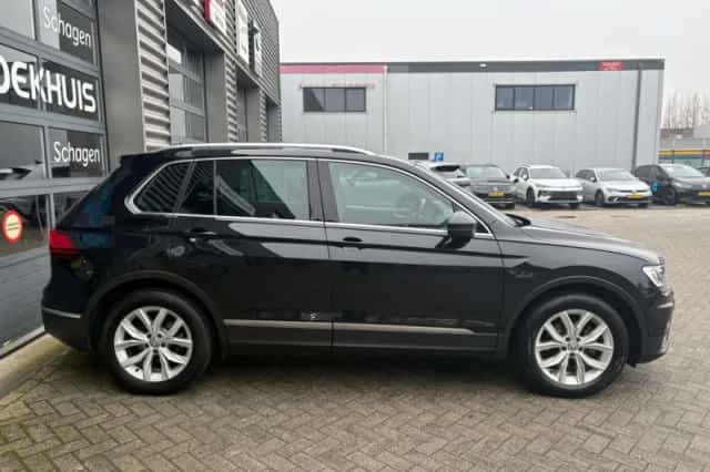 Volkswagen Tiguan (2018) thumbnail 6