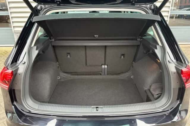Volkswagen Tiguan (2018) thumbnail 10