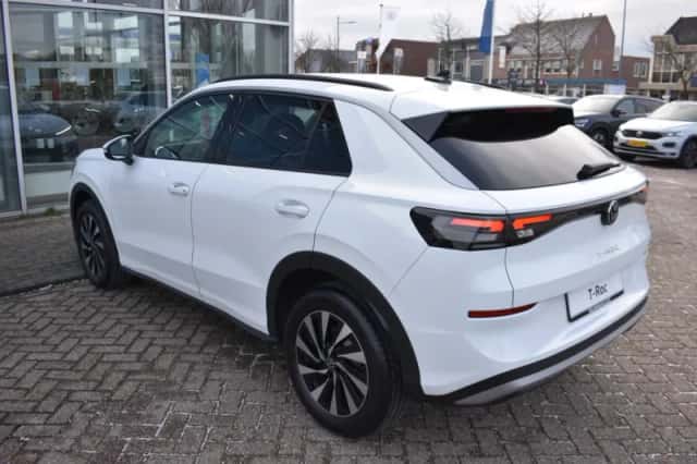 Volkswagen T-Roc (2026) thumbnail 3