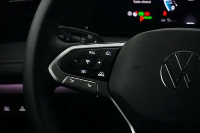 Volkswagen Tiguan (2025) thumbnail 15