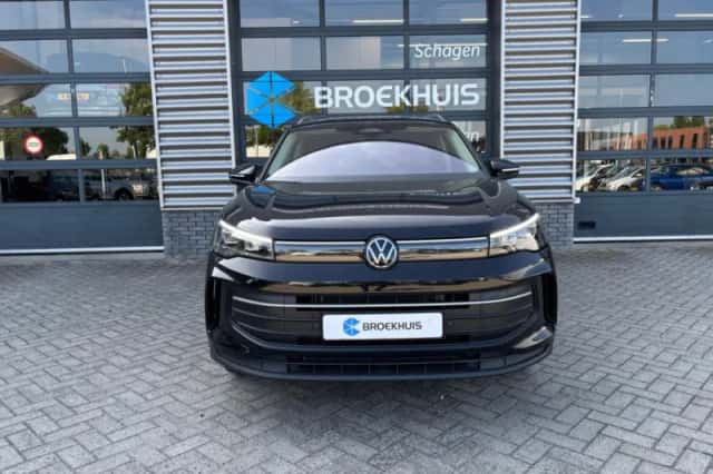 Volkswagen Tiguan (2025) thumbnail 3