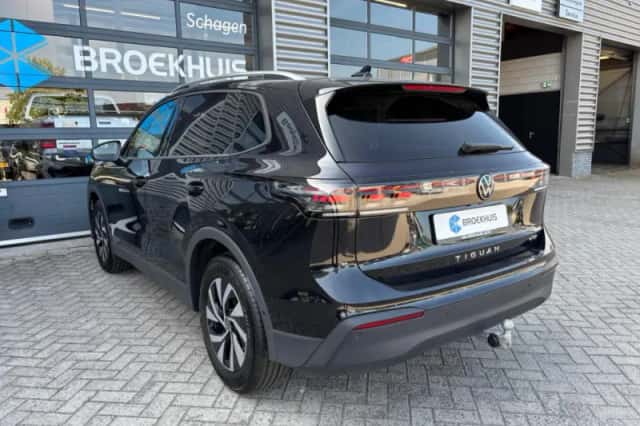 Volkswagen Tiguan (2025) thumbnail 9