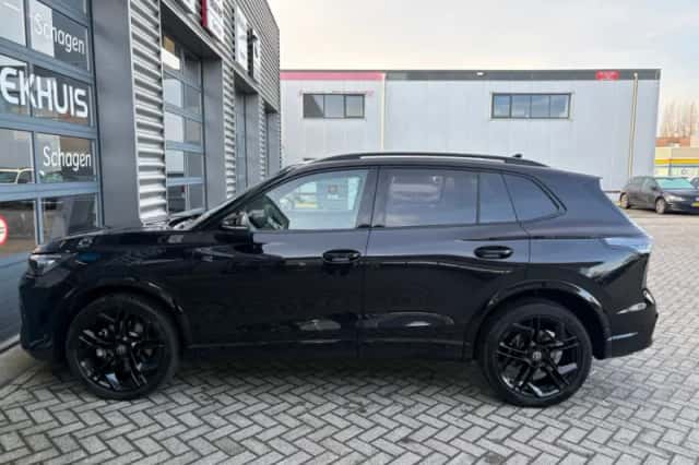 Volkswagen Tiguan (2024) thumbnail 11