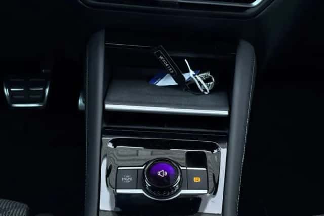 Volkswagen Tiguan (2024) thumbnail 15