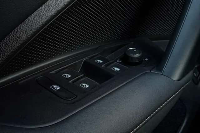 Volkswagen Tiguan (2024) thumbnail 23