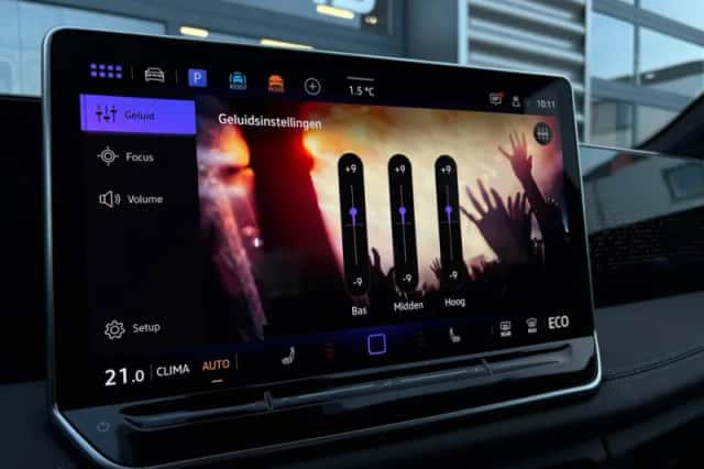 Volkswagen Tiguan (2024) thumbnail 43