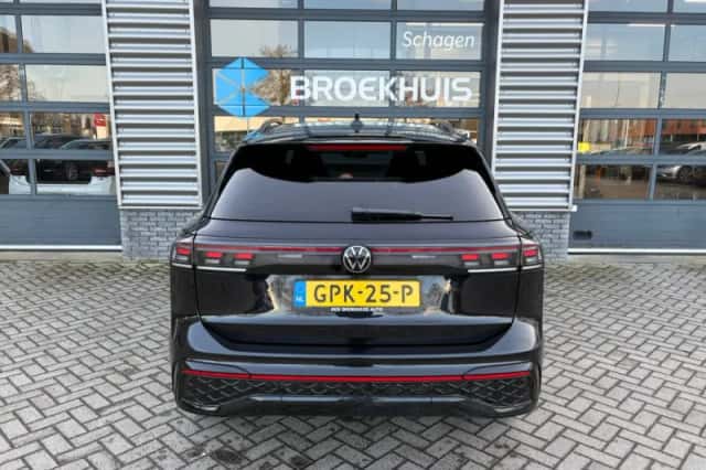 Volkswagen Tiguan (2024) thumbnail 8