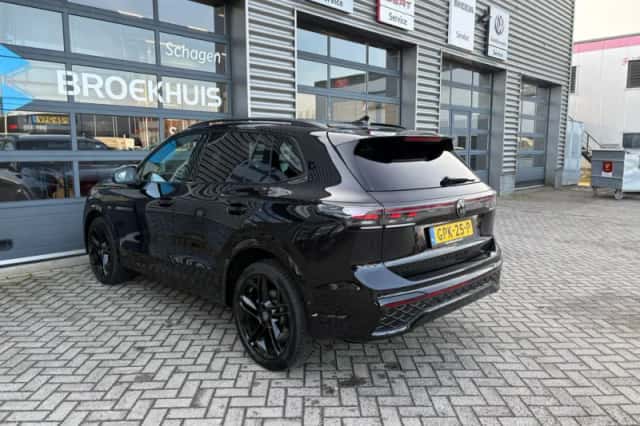 Volkswagen Tiguan (2024) thumbnail 10