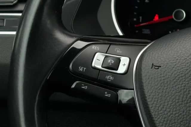 Volkswagen Tiguan (2019) thumbnail 14