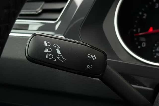 Volkswagen Tiguan (2019) thumbnail 16