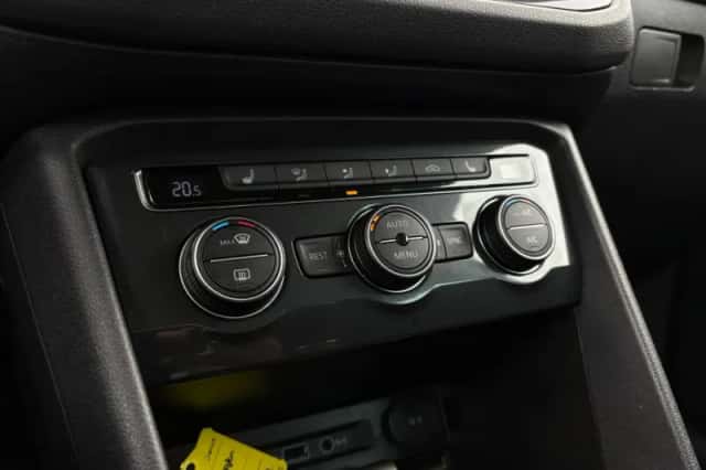 Volkswagen Tiguan (2019) thumbnail 19