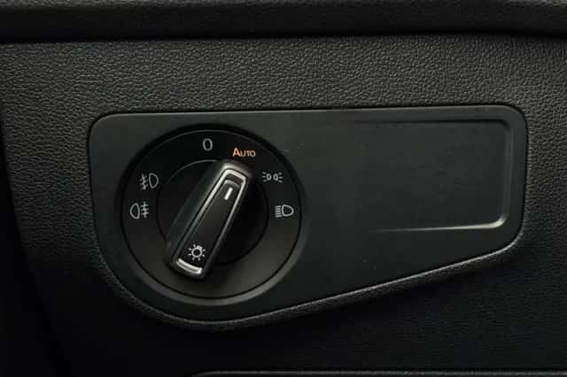 Volkswagen Tiguan (2019) thumbnail 22