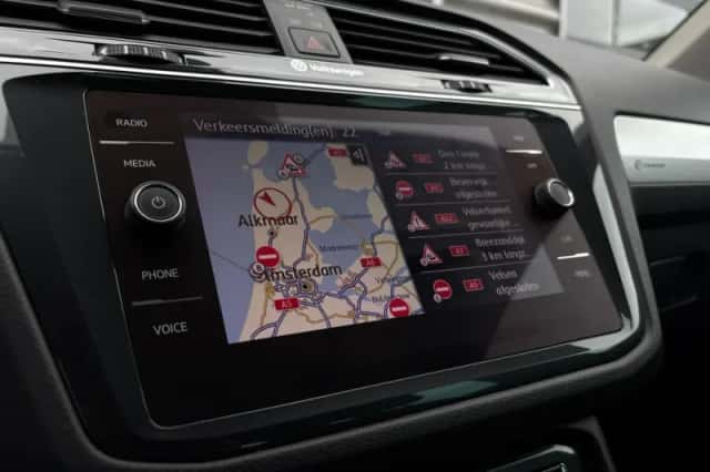 Volkswagen Tiguan (2019) thumbnail 25
