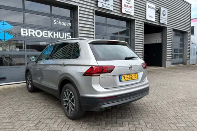 Volkswagen Tiguan (2019) thumbnail 9