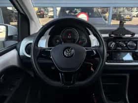 Volkswagen Up! (2017) thumbnail 12