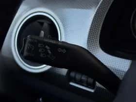 Volkswagen Up! (2017) thumbnail 13