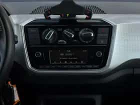 Volkswagen Up! (2017) thumbnail 17