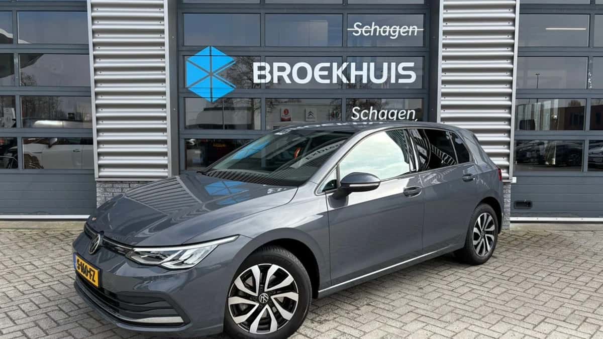 Volkswagen Golf (2022) — foto 1