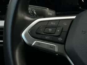 Volkswagen Golf (2022) thumbnail 13