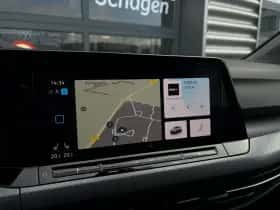 Volkswagen Golf (2022) thumbnail 21