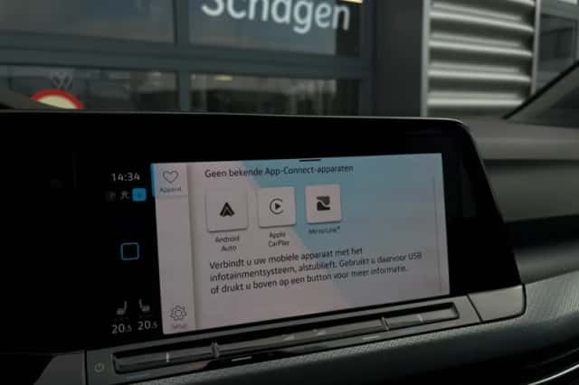 Volkswagen Golf (2022) thumbnail 30
