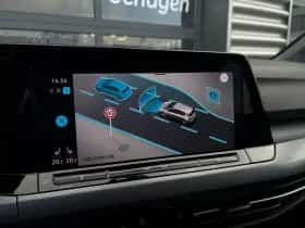 Volkswagen Golf (2022) thumbnail 34