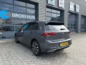 Volkswagen Golf (2022) thumbnail 7