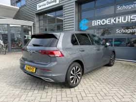 Volkswagen Golf (2022) thumbnail 9