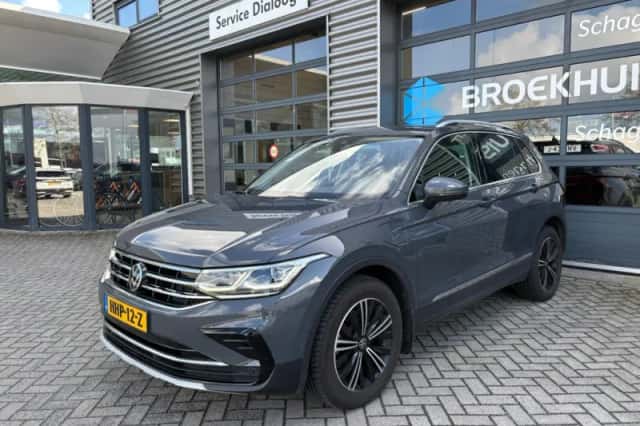 Volkswagen Tiguan (2022) thumbnail 2