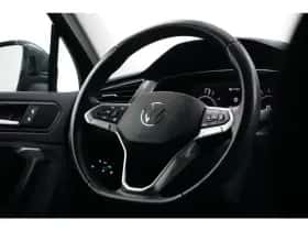 Volkswagen Tiguan (2022) thumbnail 11