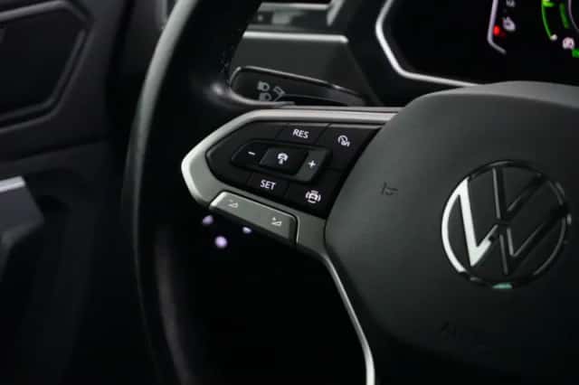 Volkswagen Tiguan (2022) thumbnail 12