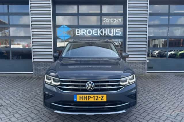 Volkswagen Tiguan (2022) thumbnail 3