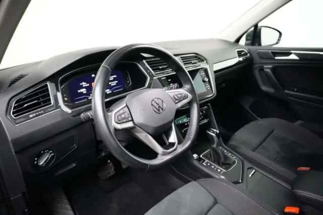 Volkswagen Tiguan (2022) thumbnail 21