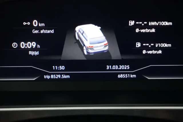 Volkswagen Tiguan (2022) thumbnail 25
