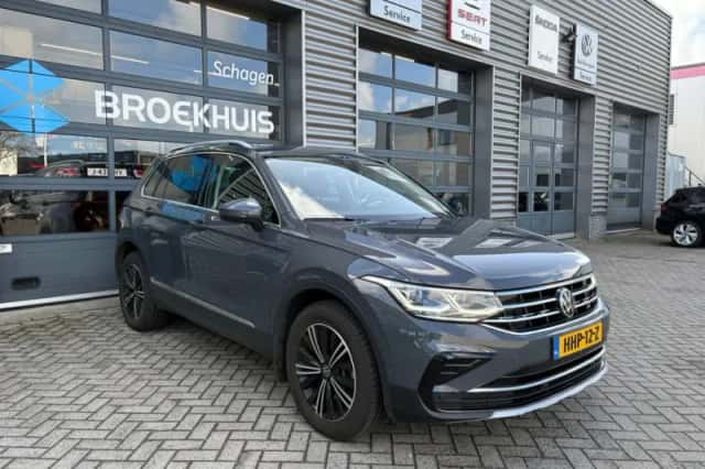 Volkswagen Tiguan (2022) thumbnail 4